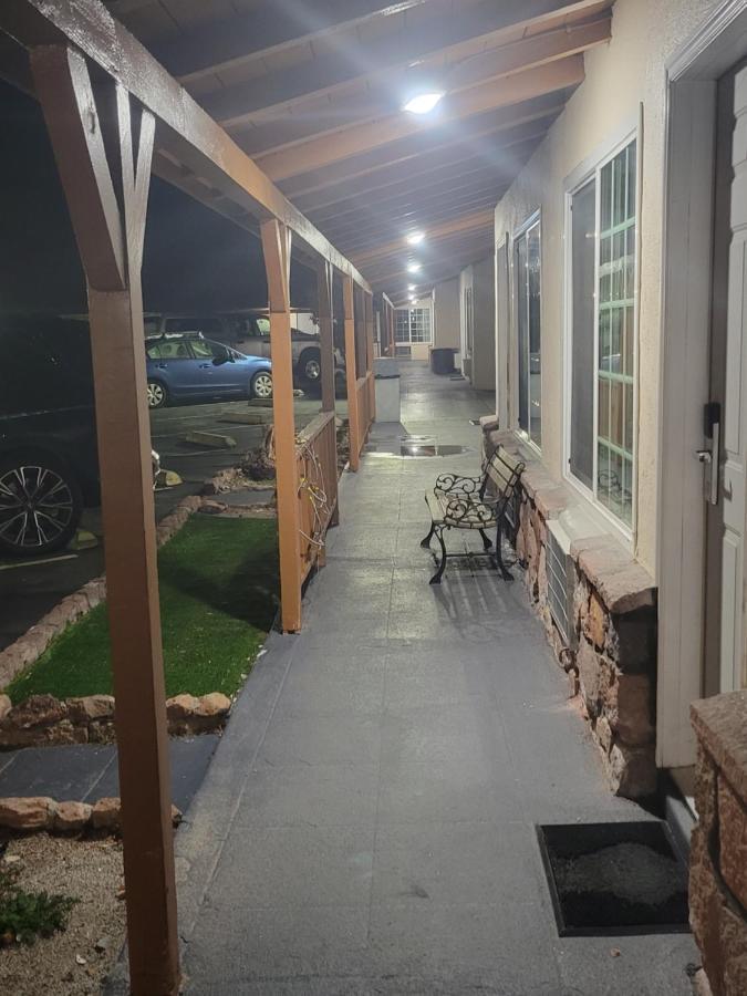 Townhouse Motel ビショップ エクステリア 写真